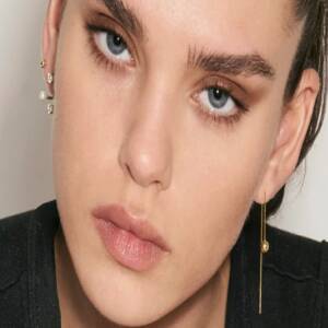 بهترین و بدترین مدل گوشواره مناسب صورت گرد  
								